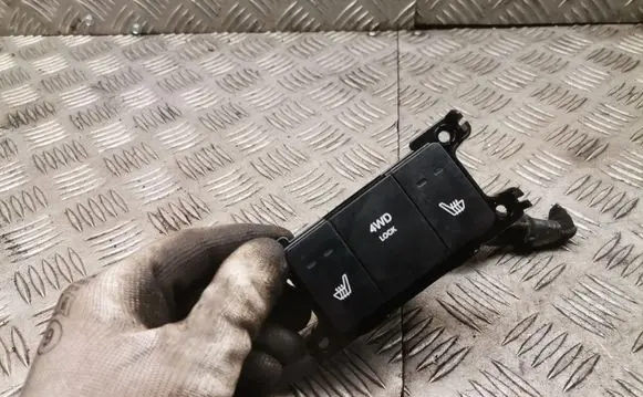 Hyundai Santa Fe Seat heating switch