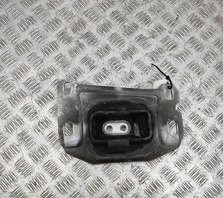 Citroen C5 Aircross Engine mount bracket 9813699680