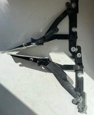 Audi A6 S6 C6 4F Tailgate/trunk/boot hinge LH4304