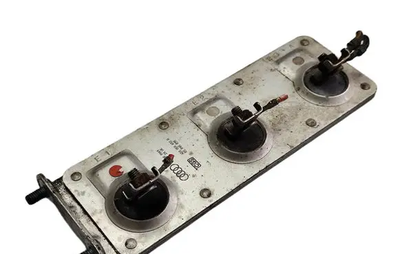 Audi A8 S8 D2 4D Coolant fan relay 4D0959493A R50089949 R5R45R95