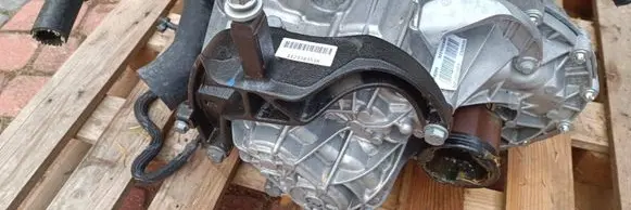 Renault Master III Gearbox mounting bracket 112338353R