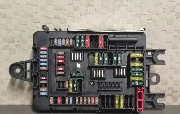 BMW X5 F15 Fuse module 9316569