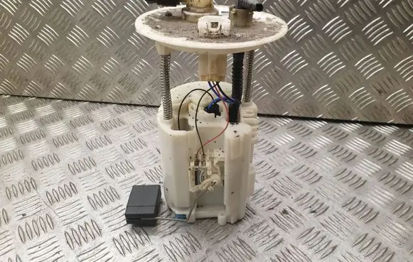 Toyota Prius (NHW20) In-tank fuel pump 7702047041
