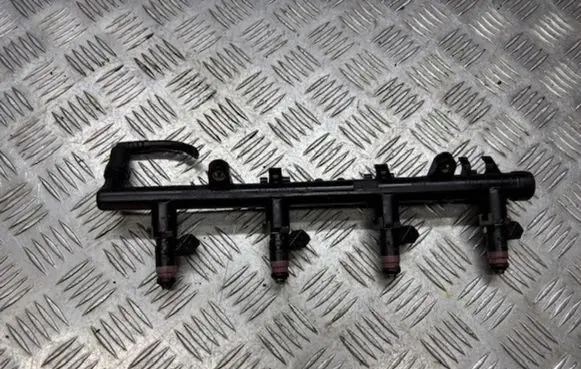 Renault Megane II Fuel main line pipe 8200135504