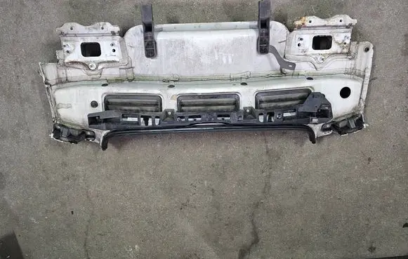 Opel Astra J Radiator support slam panel 
