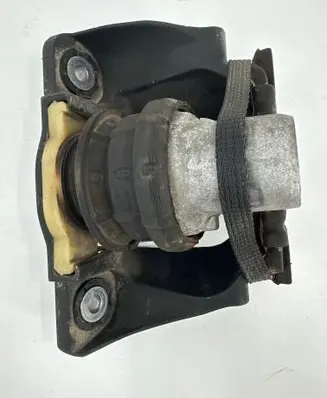 Volvo V60 Engine mount bracket 31686887