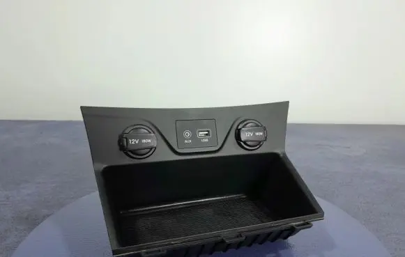 Hyundai Tucson TL Glove box 84631-D7000