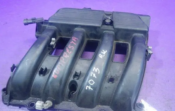 Renault Megane I Intake manifold