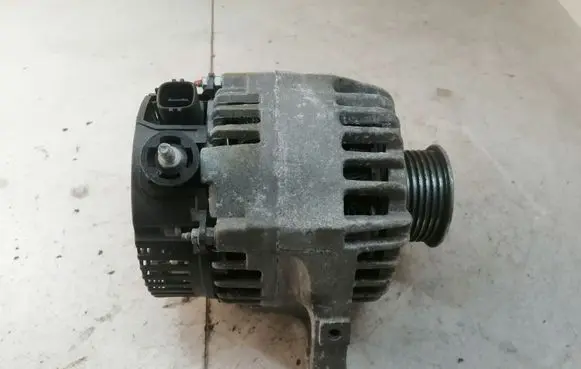 Toyota Auris 150 Generator/alternator 270600D190 MS1012100990