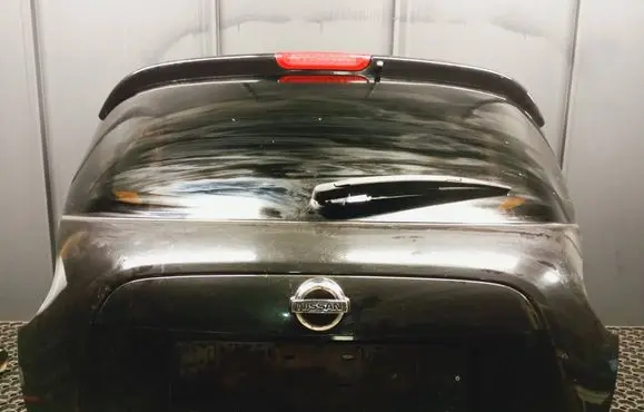 Nissan Juke I F15 Tailgate/trunk/boot lid