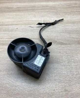 Volkswagen PASSAT B6 Alarm system siren 1K0951605B