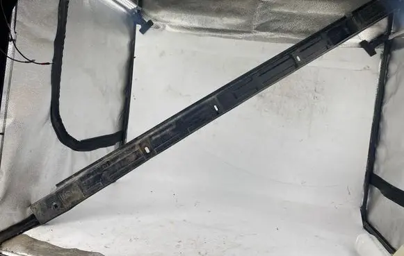 Mercedes-Benz GL X164 Sill/side skirt trim A1646981230 060703740