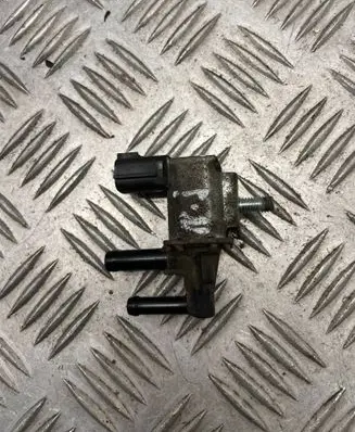 Nissan Juke I F15 Turbo solenoid valve K5T48583