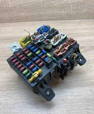 Hyundai Getz Fuse module 911981C020