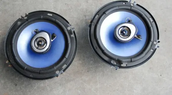 Fiat Ducato High frequency speaker in the rear doors 