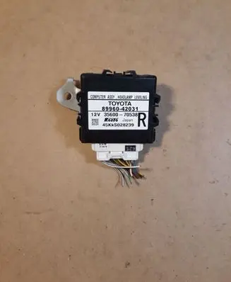 Toyota RAV 4 (XA40) Light module LCM 8996042031
