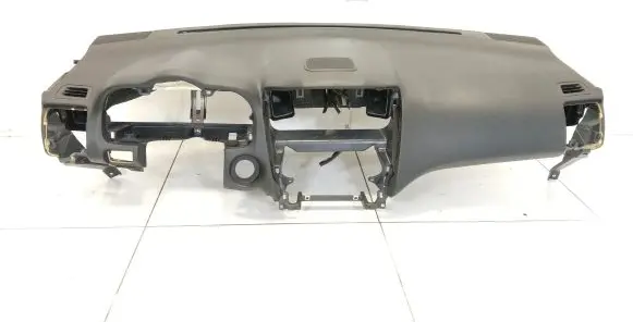 Mitsubishi Outlander Dashboard