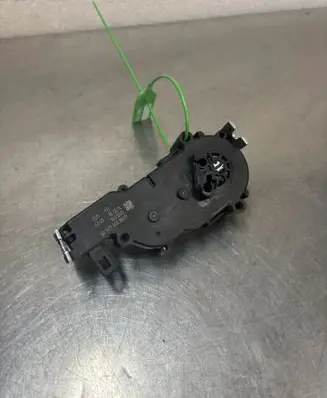 Tailgate/trunk/boot lock/catch/latch