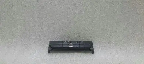 Mercedes-Benz CLS C219 Hazard light switch A2118218358