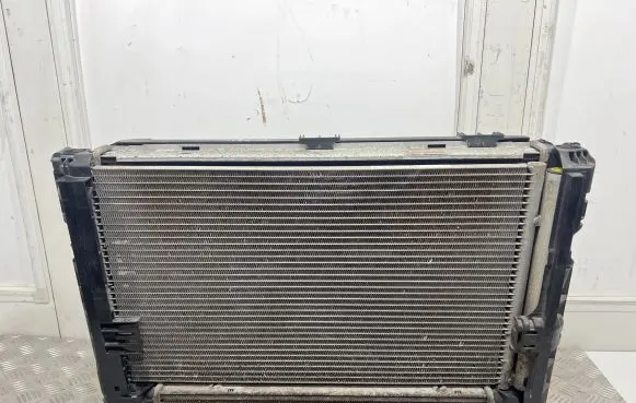 BMW 1 E81 E87 Radiator set 4735822 E5864W 781025801