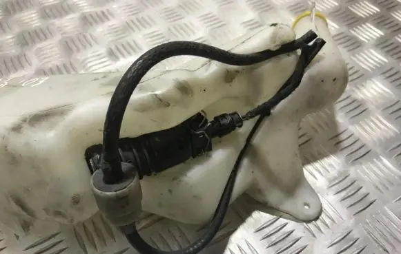 Opel Zafira A Windscreen/windshield washer pump