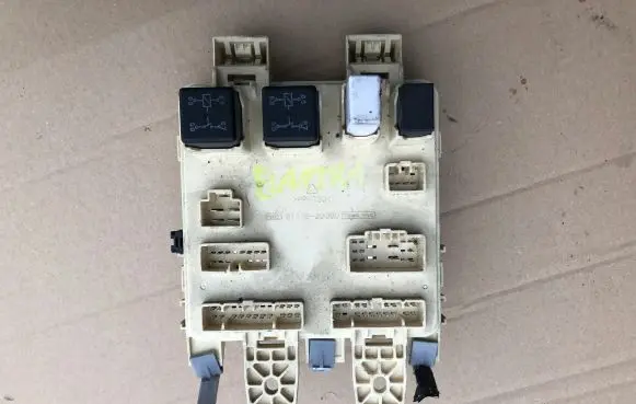 Hyundai Elantra Fuse module