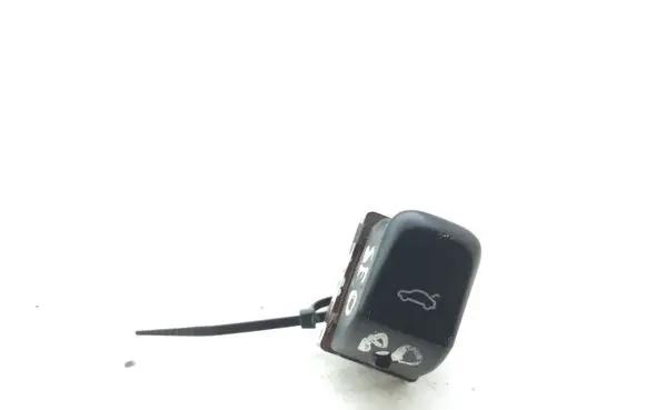 Tailgate opening switch