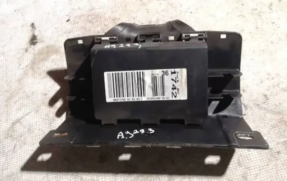 Mercedes-Benz CLS C219 Other interior part a2115460080