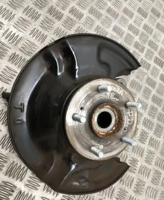 Honda CR-V Front wheel hub