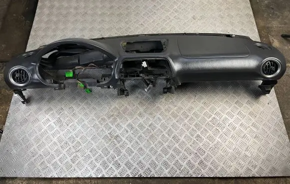 Subaru Impreza II Dashboard