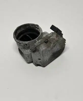 Audi A4 S4 B6 8E 8H Throttle body valve 