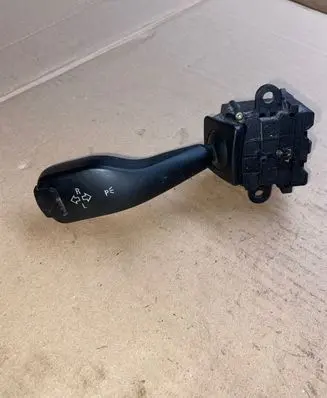 BMW 5 E39 Indicator stalk 8363668K 01104010