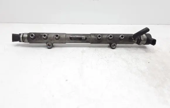Volvo XC70 Fuel main line pipe 30777554 0445215023 30777576