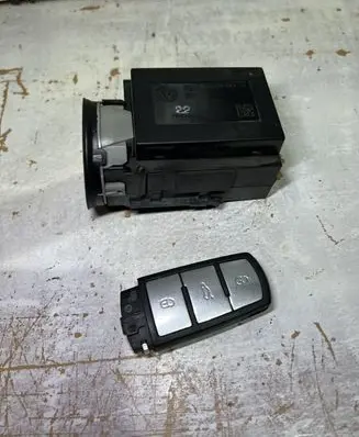 Volkswagen PASSAT B6 Ignition lock 3C0905843Q