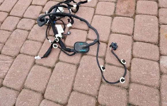 Renault Captur II EUR ISO radio connector 241267962R