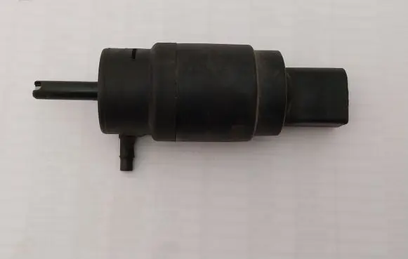 Iveco Daily 4th gen Windscreen/windshield washer pump 504015670
