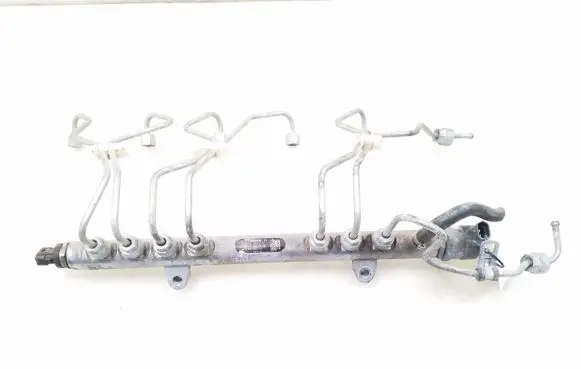Volvo S60 Fuel main line pipe