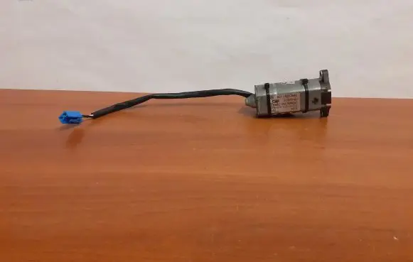 Mercedes-Benz E W211 Seat adjustment motor 8331 A2118202642
