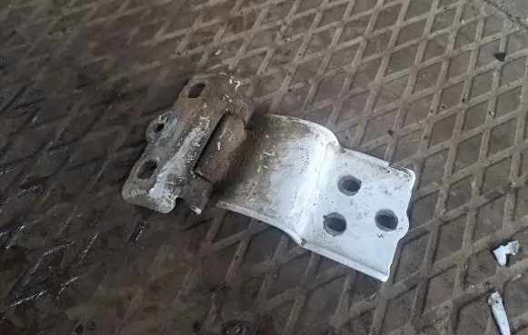 Citroen Jumper Loading door lower hinge B986 B9867M A048903