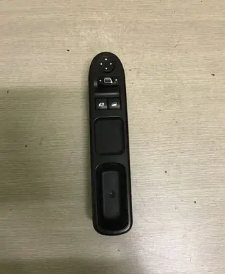 Peugeot 207 Electric window control switch