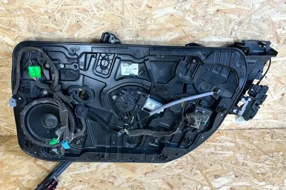 Volvo V60 Sliding door motor assembly 2835355