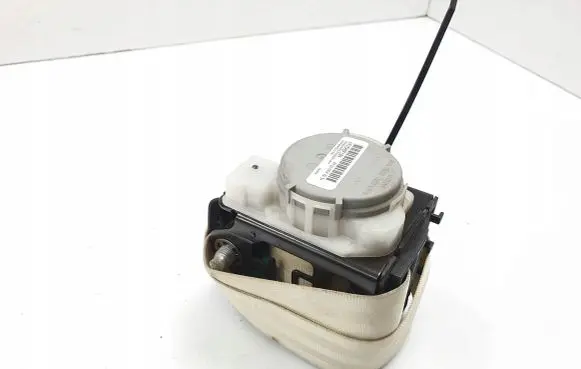 Audi A8 S8 D4 4H Rear seatbelt