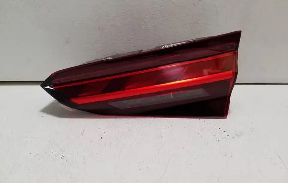 Audi A5 Tailgate rear/tail lights 8W6945094AA