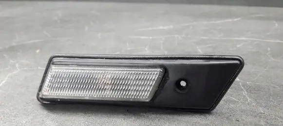 BMW 3 E36 Front indicator light 13780149