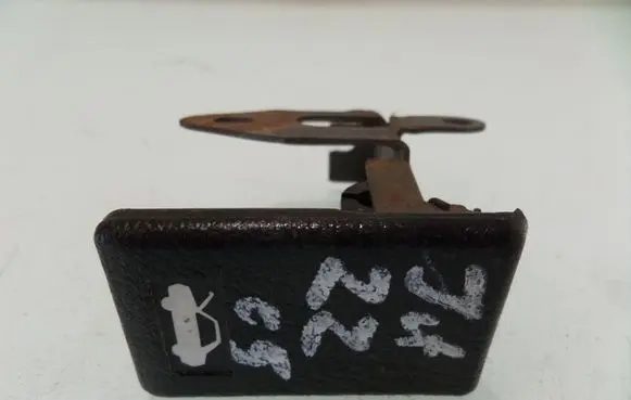 Tailgate opening switch