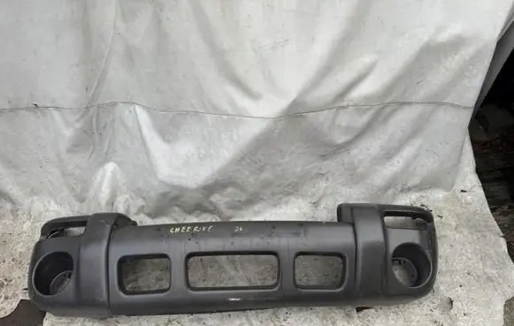 Jeep Cherokee III KJ Front bumper 3040-0IA-PM