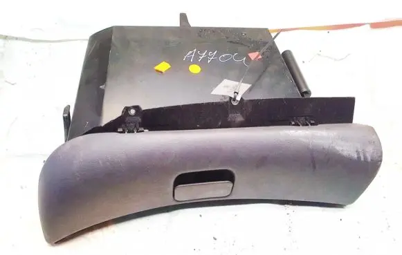 Mercedes-Benz A W168 Glove box