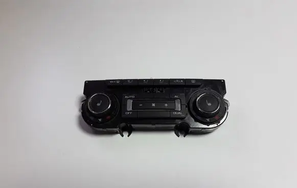 Skoda Octavia Mk2 (1Z) Air conditioner control unit module 3T0907044BL