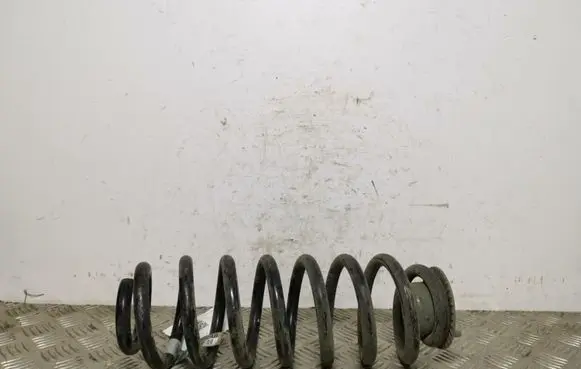Jeep Cherokee Rear coil spring 68157882AB