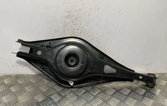 Volvo XC40 Rear control arm 4160961